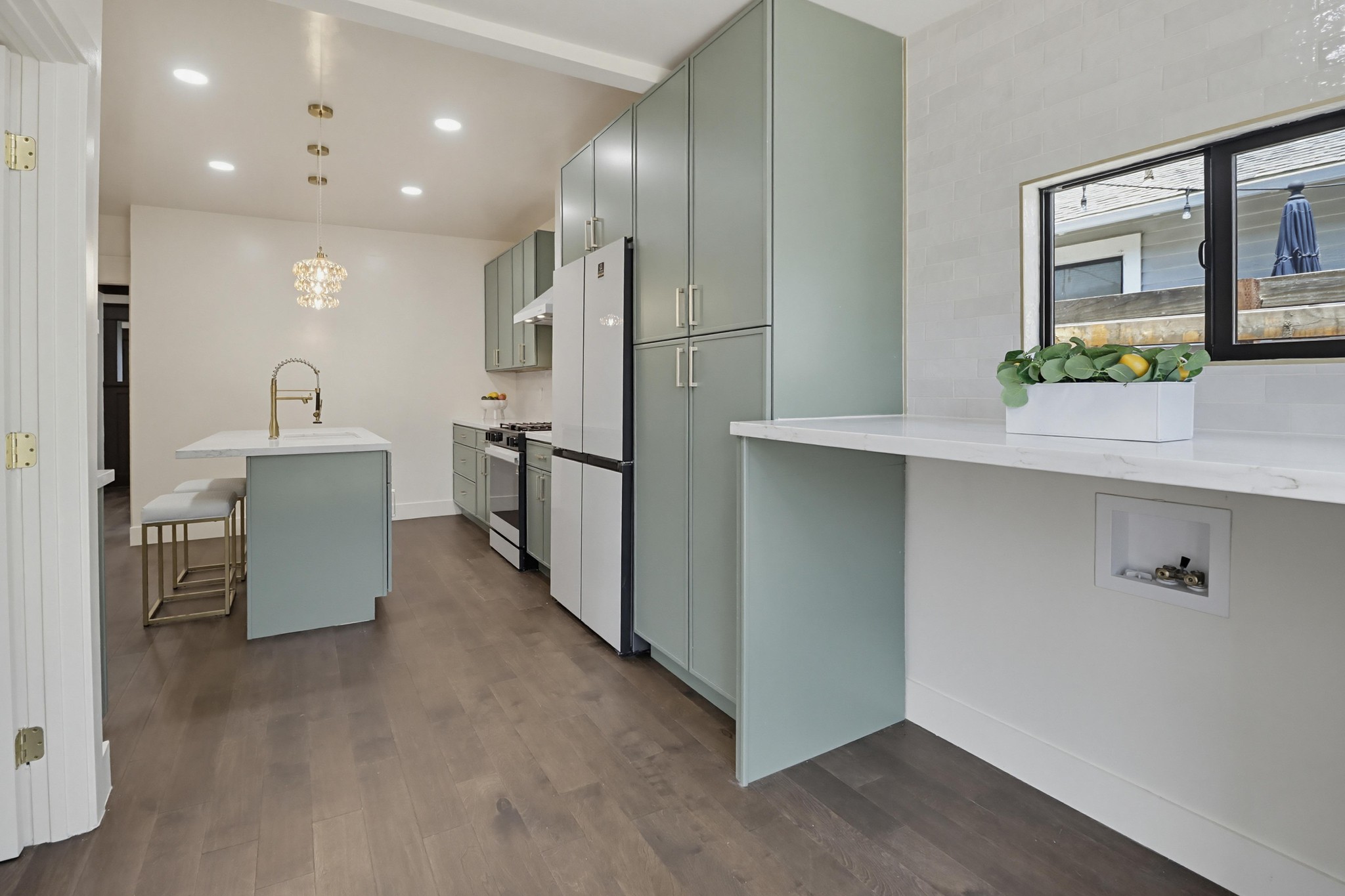 Virtual tour photo 34 of 62 for 1403 Fern St