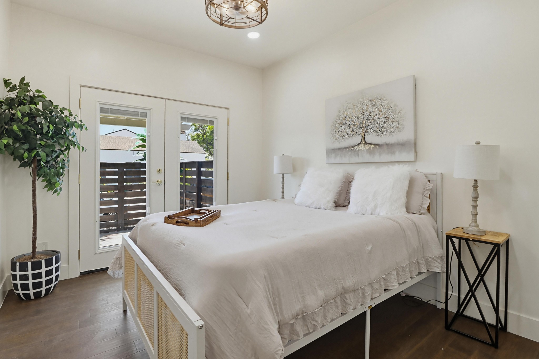 Virtual tour photo 38 of 62 for 1403 Fern St