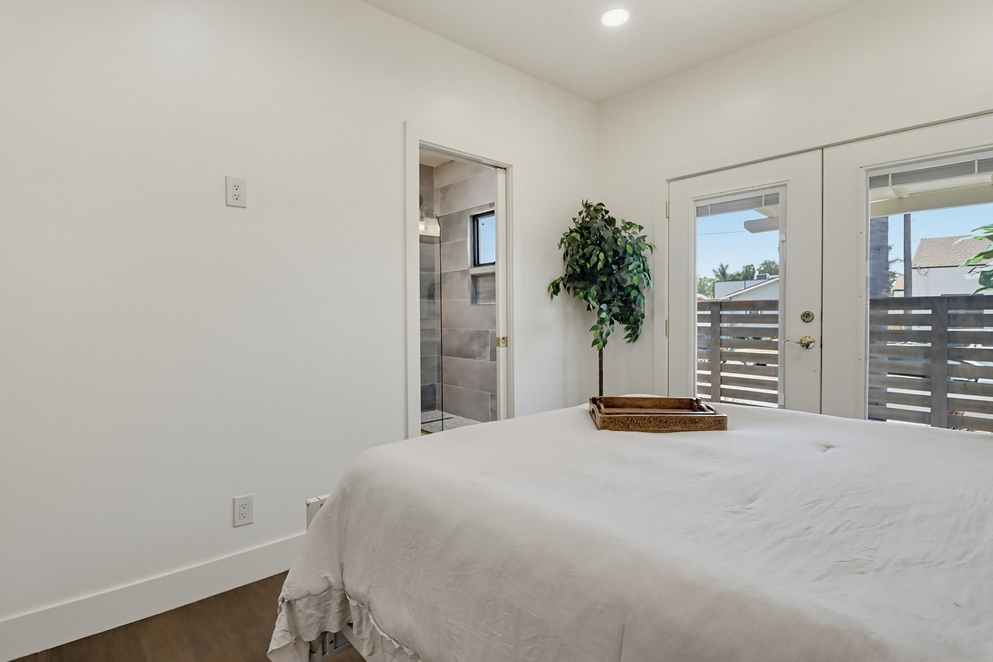 Virtual tour photo 39 of 62 for 1403 Fern St