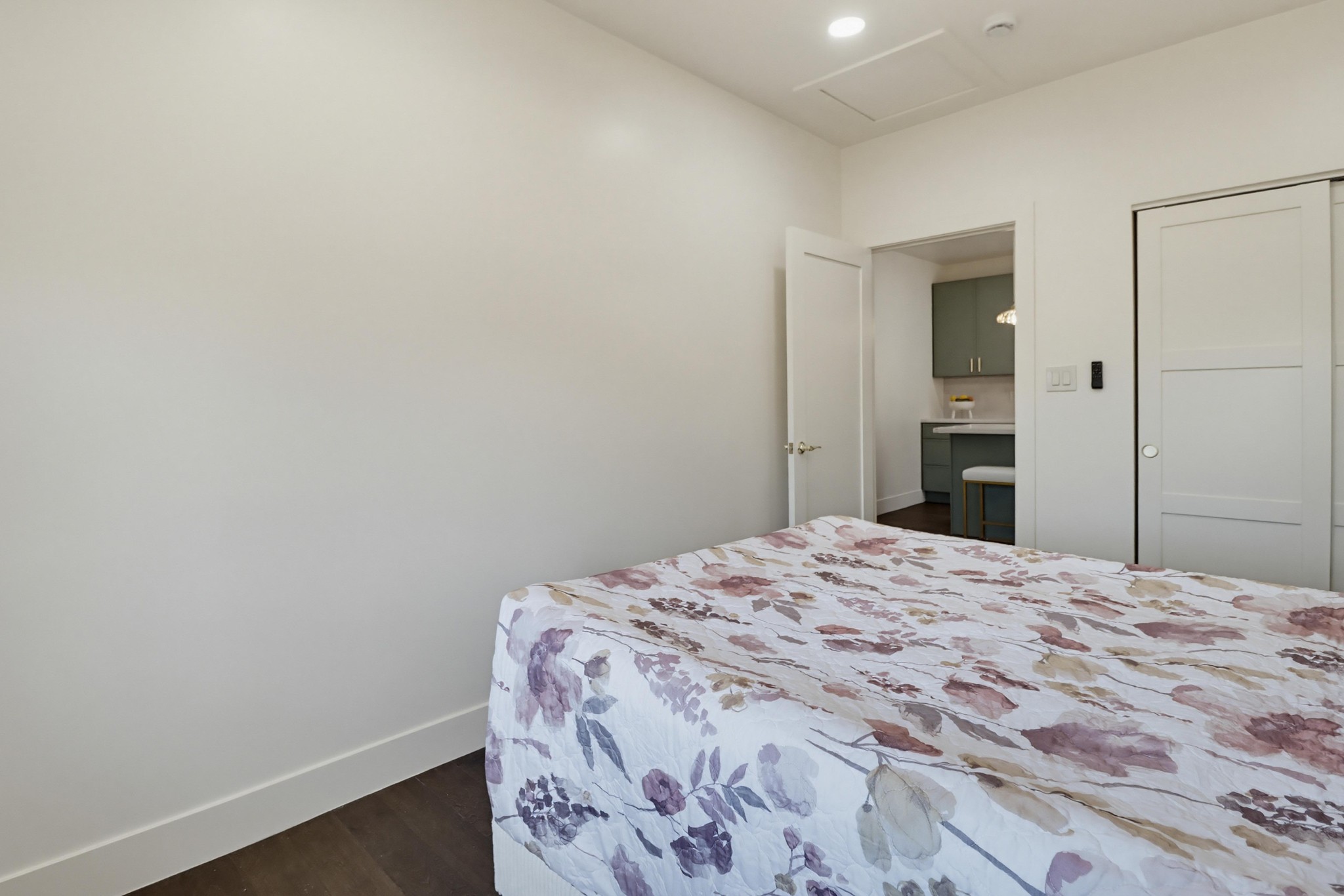 Virtual tour photo 48 of 62 for 1403 Fern St