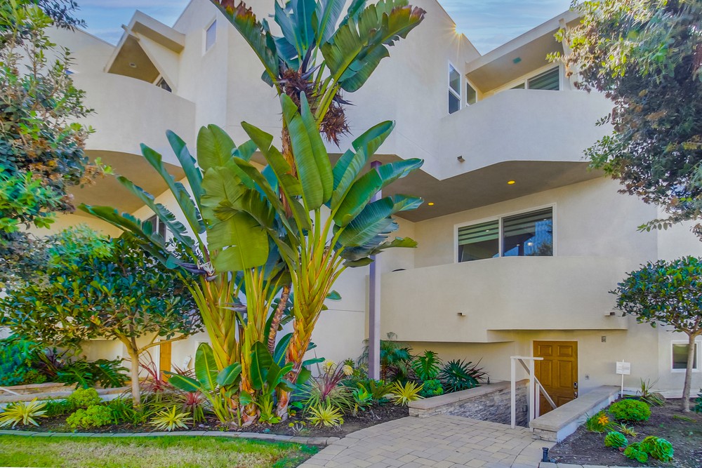 Virtual tour photo 3 of 68 for 1405 Locust St