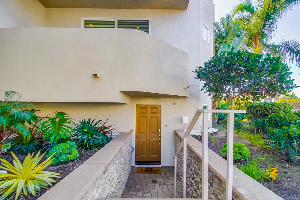 Virtual tour photo 5 of 68 for 1405 Locust St