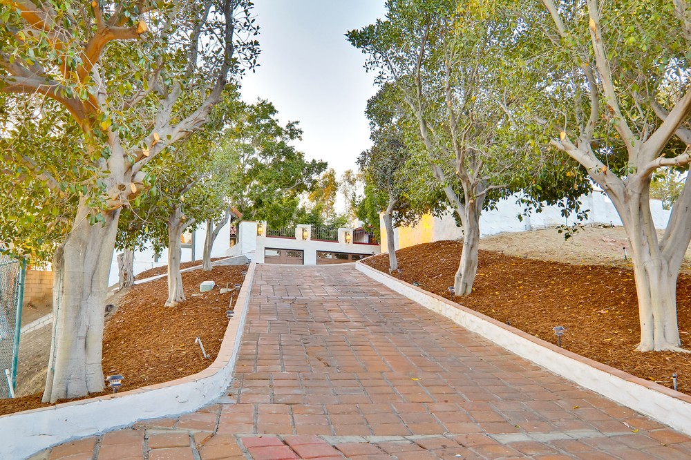 Virtual tour photo 10 of 110 for 14062 Jamacha Hills Rd