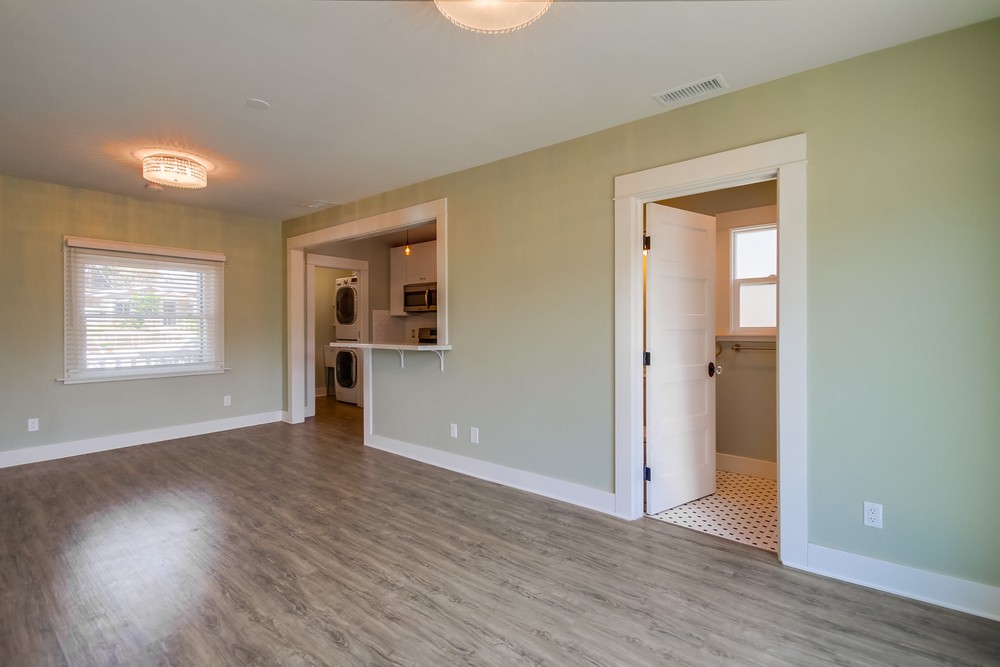 Virtual tour photo 15 of 60 for 1409 Brookes Ave