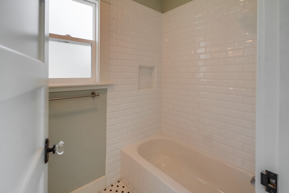 Virtual tour photo 37 of 60 for 1409 Brookes Ave