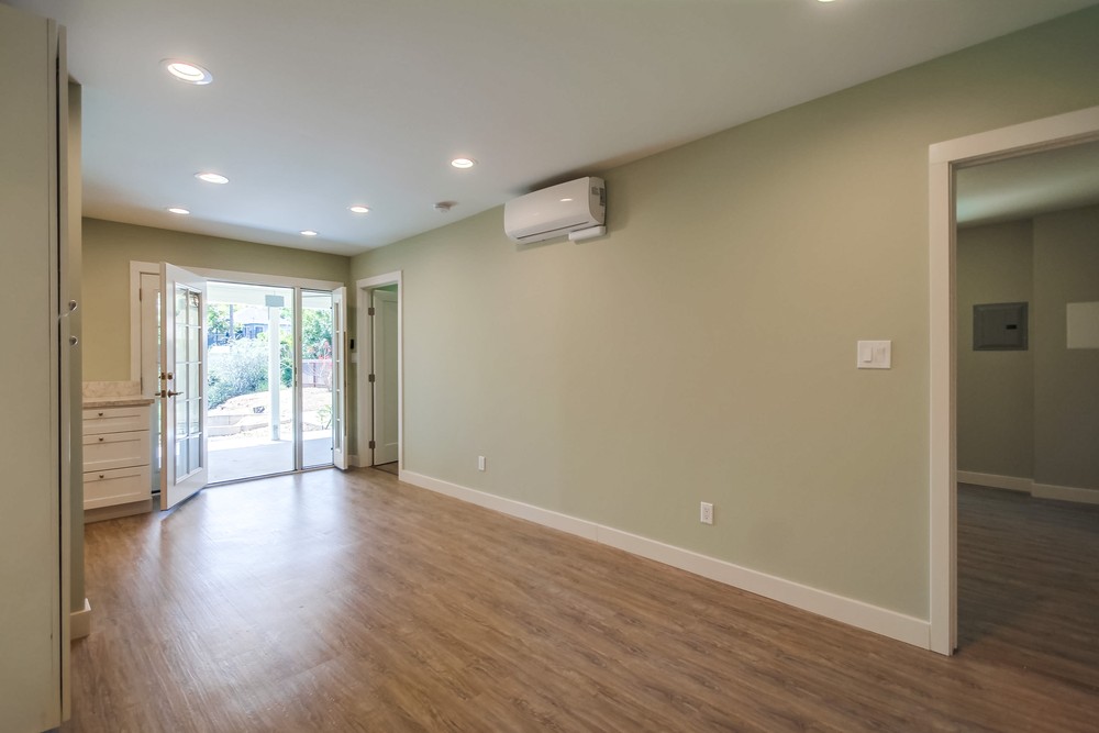 Virtual tour photo 42 of 60 for 1409 Brookes Ave