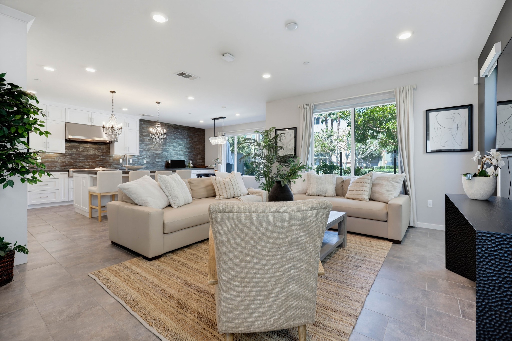Virtual tour photo 8 of 100 for 141 Tribeca