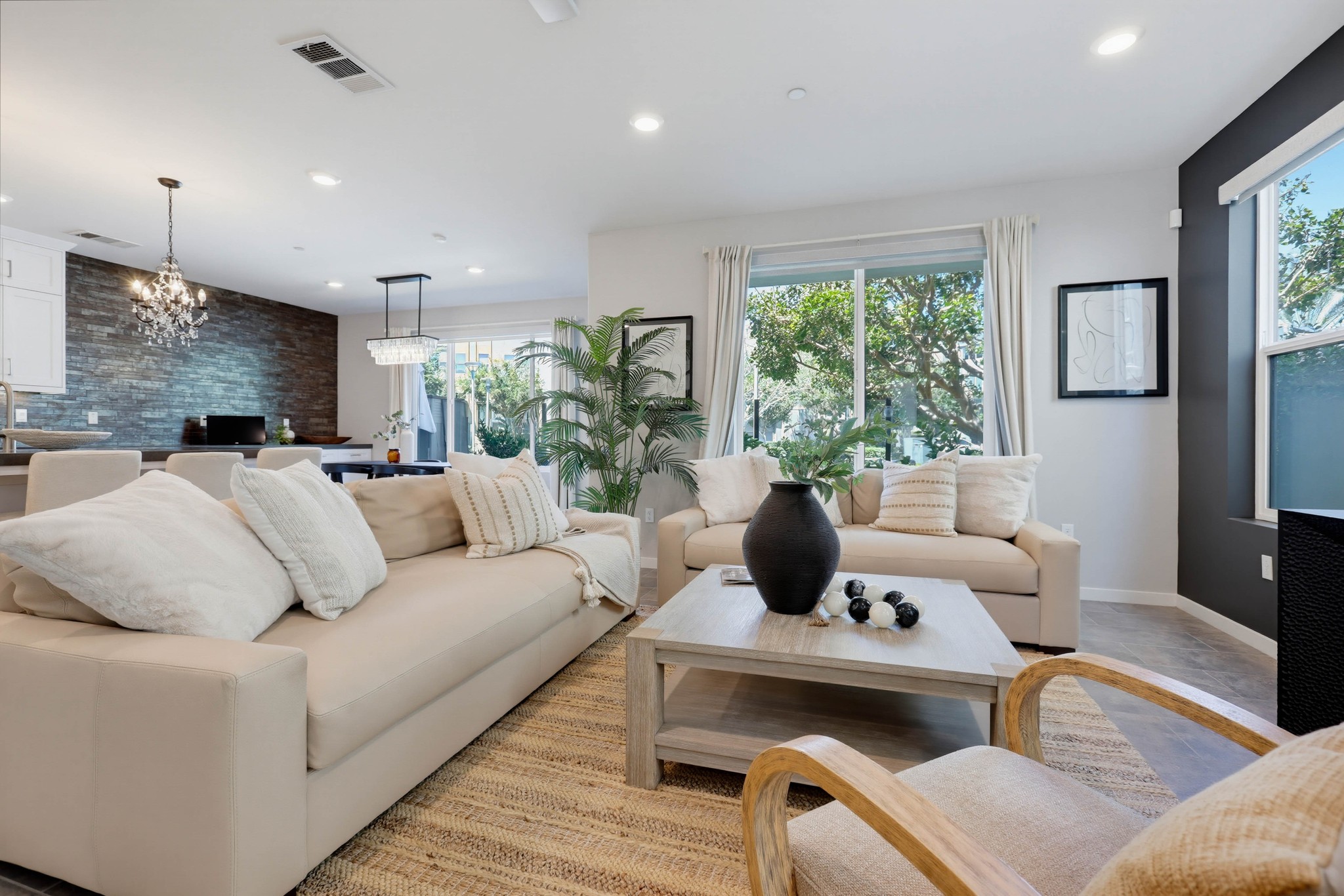 Virtual tour photo 10 of 100 for 141 Tribeca