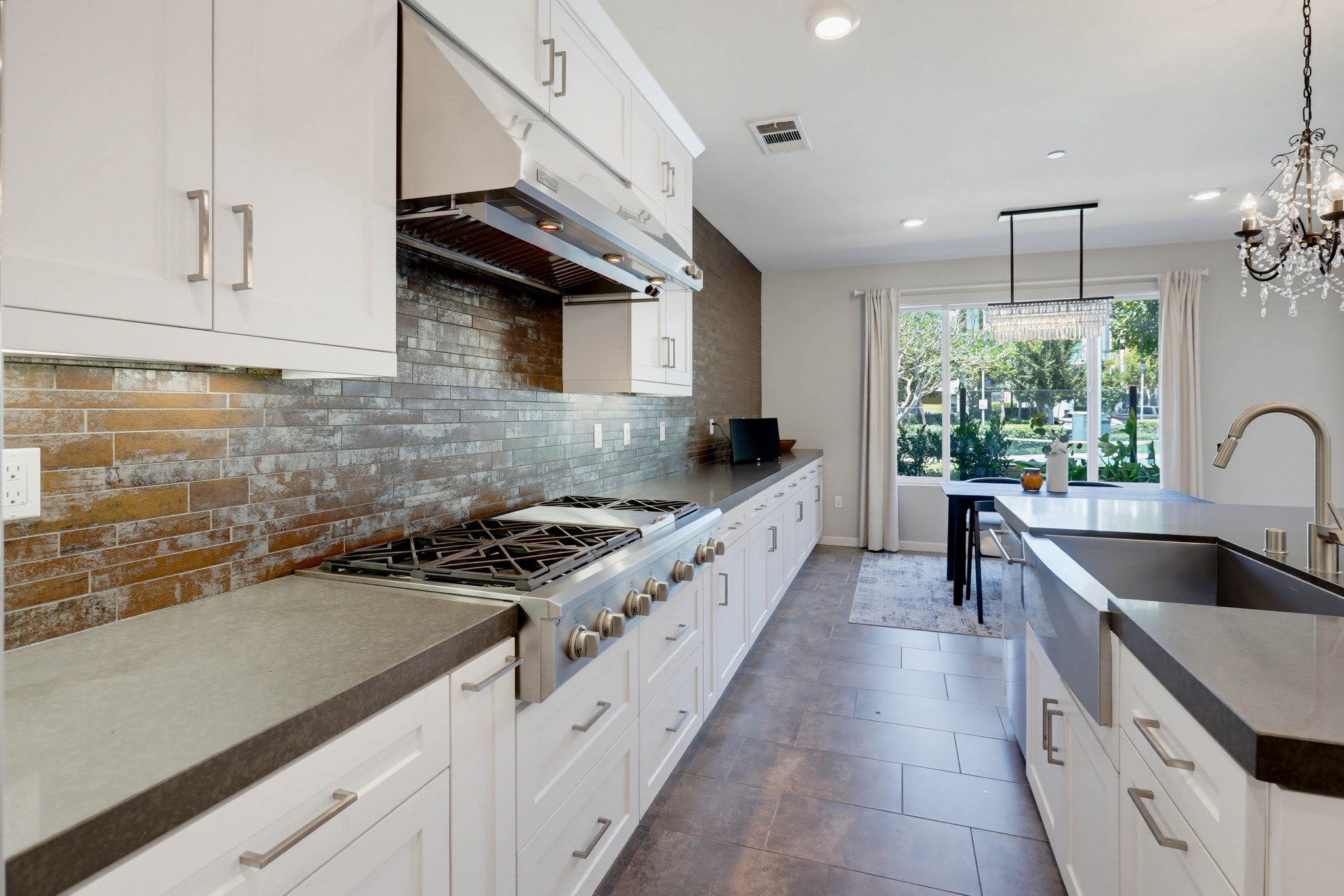 Virtual tour photo 21 of 100 for 141 Tribeca
