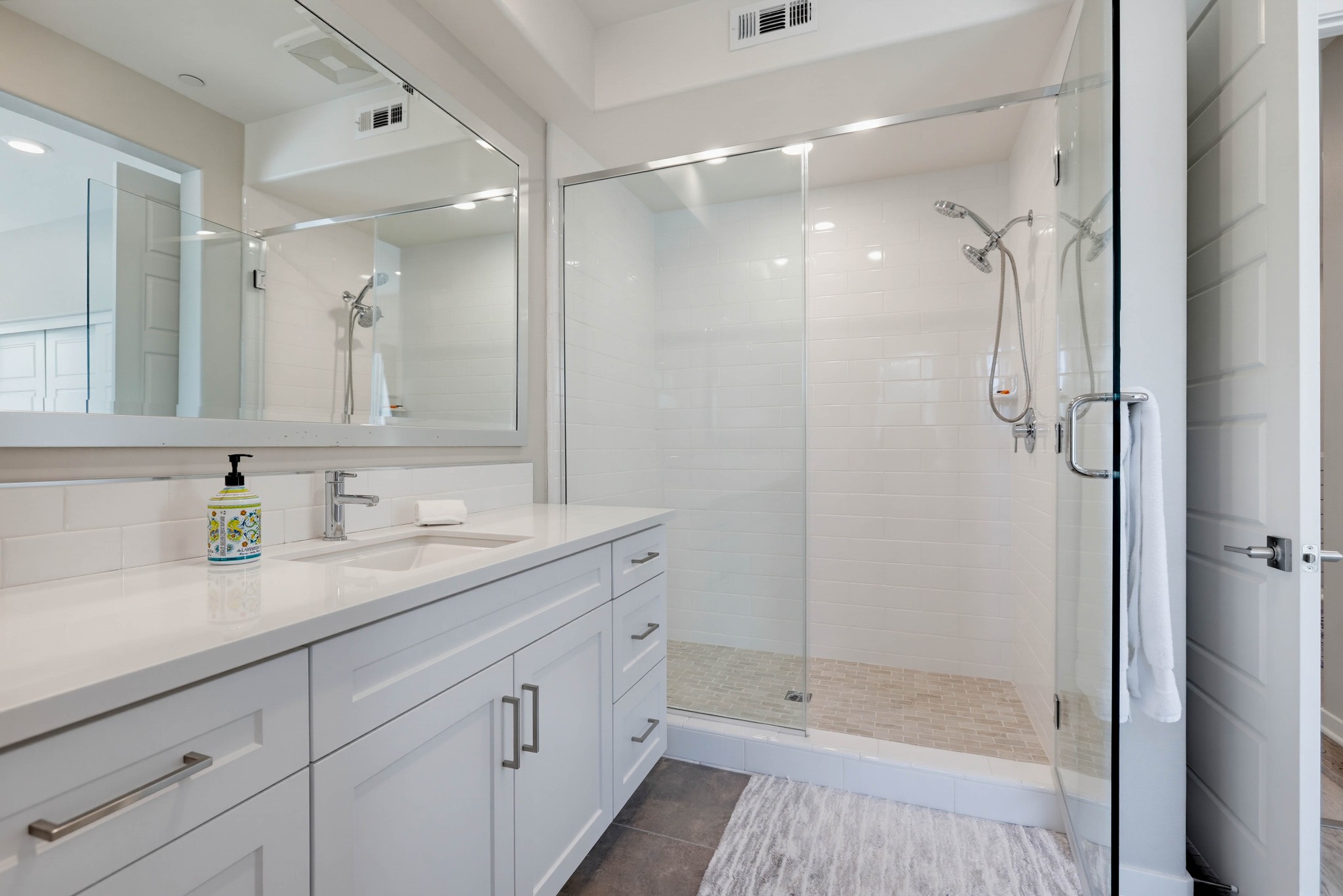 Virtual tour photo 43 of 100 for 141 Tribeca