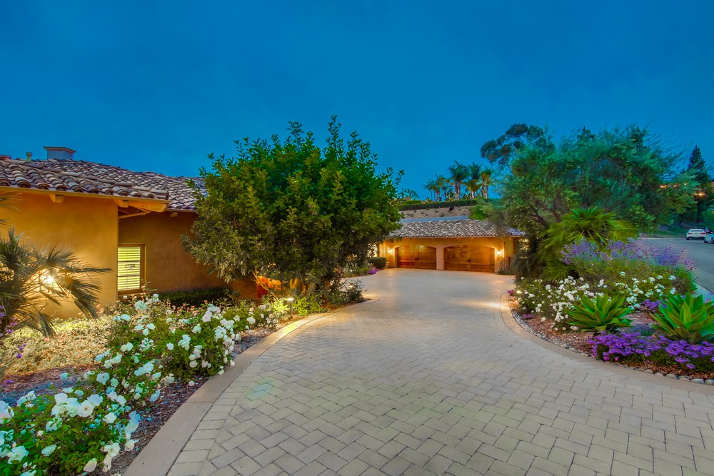 Virtual tour photo 4 of 134 for 14104 Rancho Tierra tr