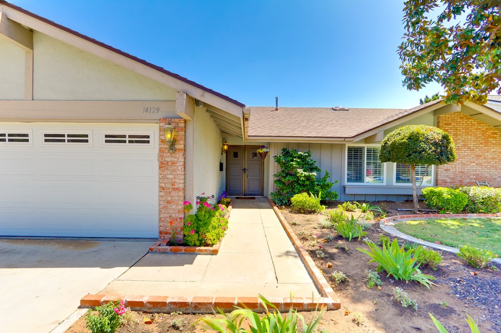 Virtual tour photo 6 of 38 for 14129 Los Nietos Ave