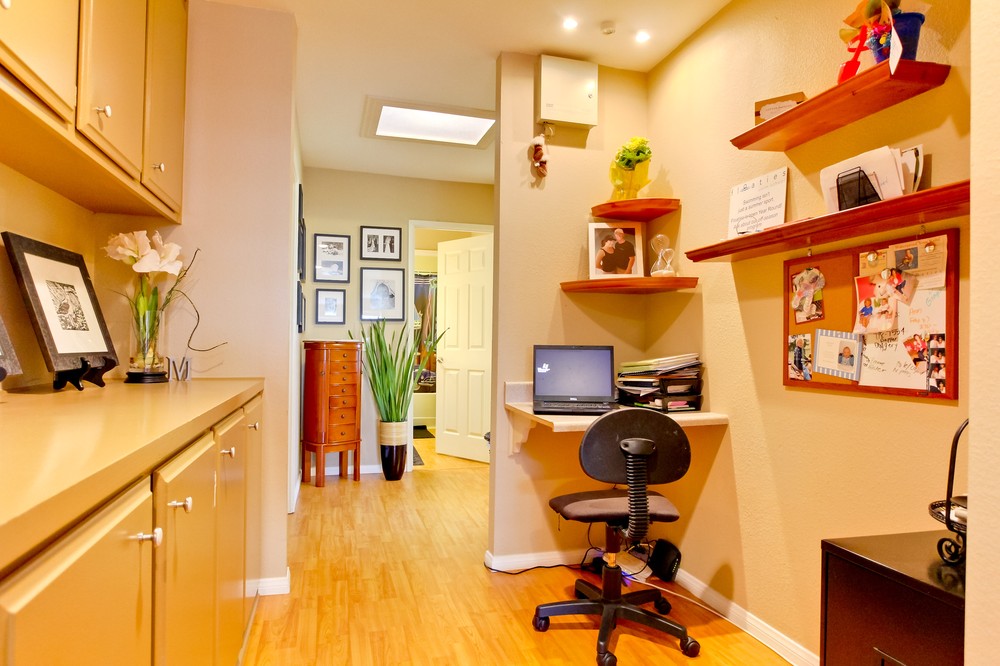 Virtual tour photo 21 of 38 for 14129 Los Nietos Ave