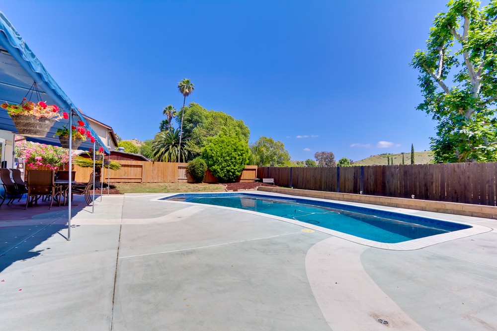 Virtual tour photo 32 of 38 for 14129 Los Nietos Ave