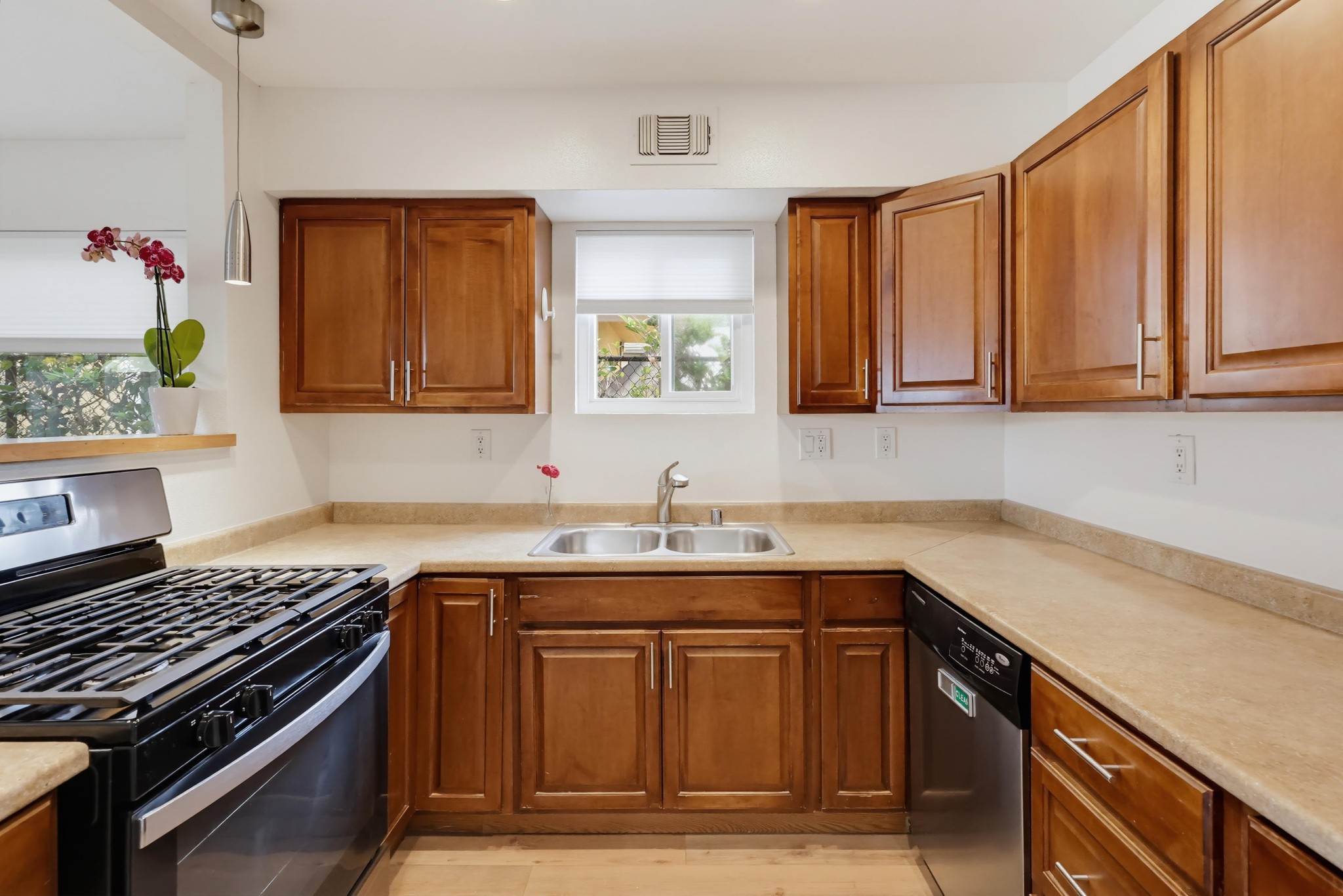 Virtual tour photo 18 of 45 for 1414 Grand Ave