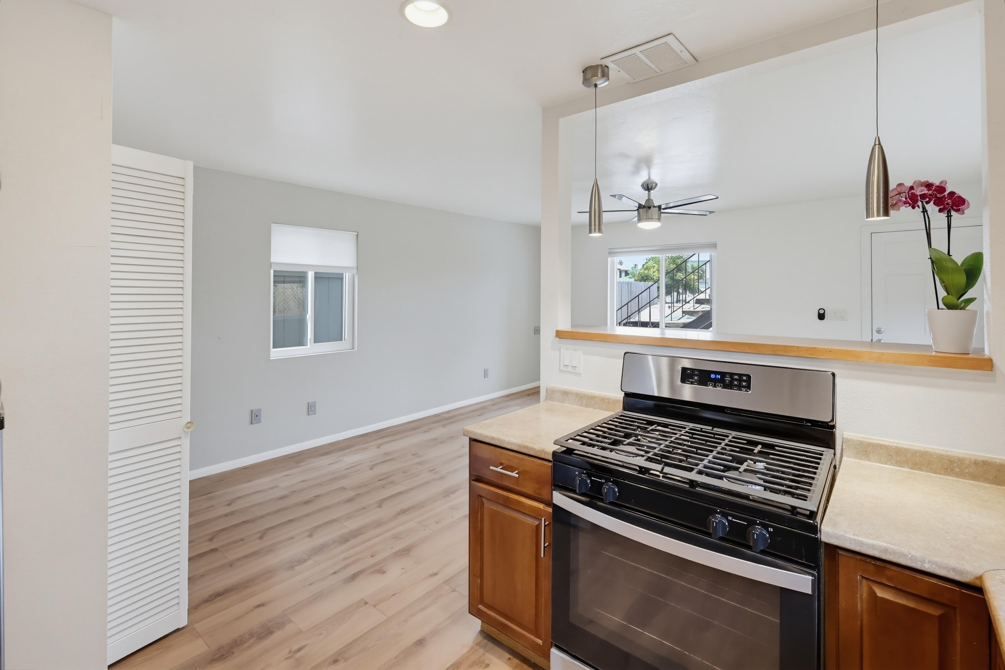 Virtual tour photo 20 of 45 for 1414 Grand Ave