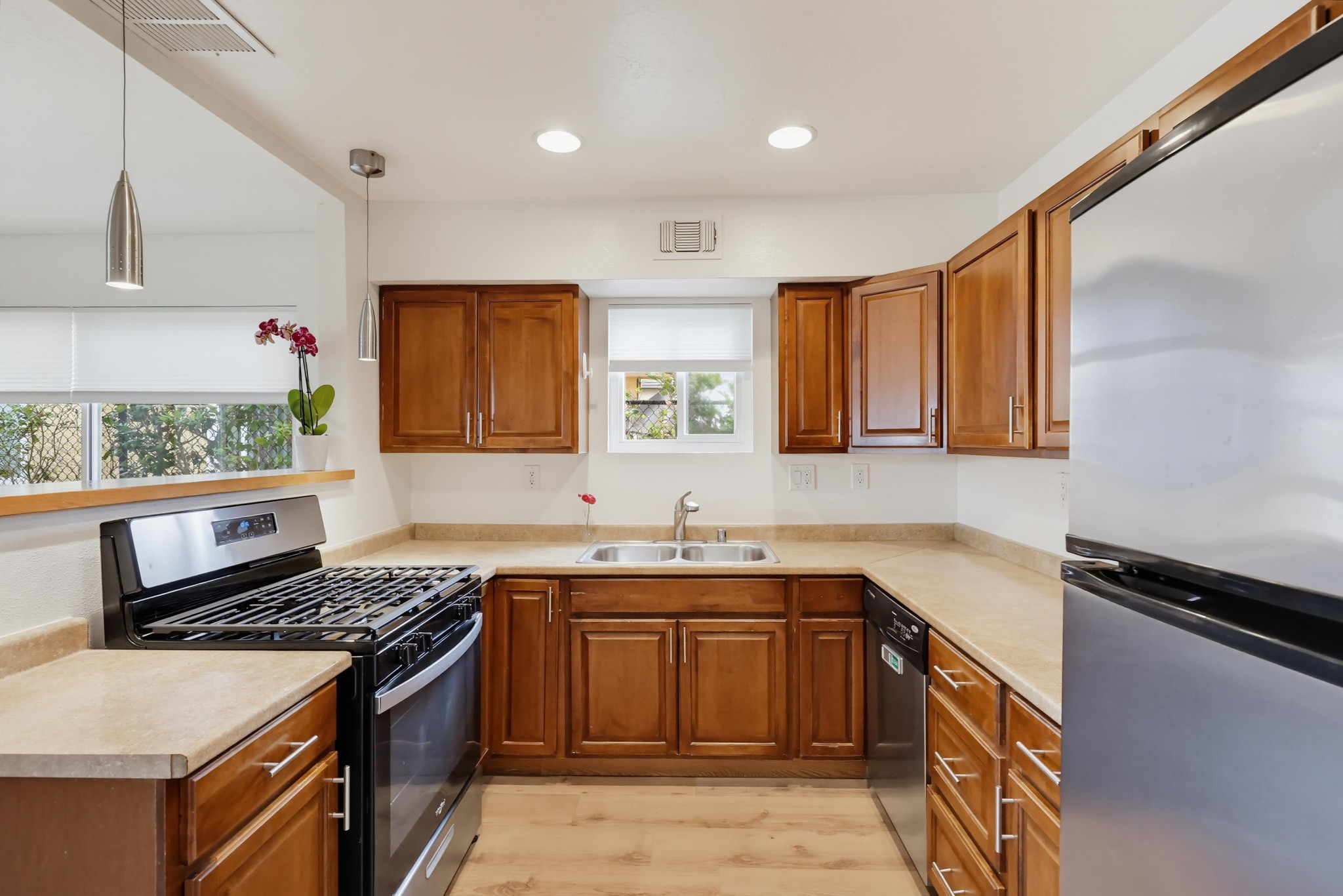 Virtual tour photo 21 of 45 for 1414 Grand Ave