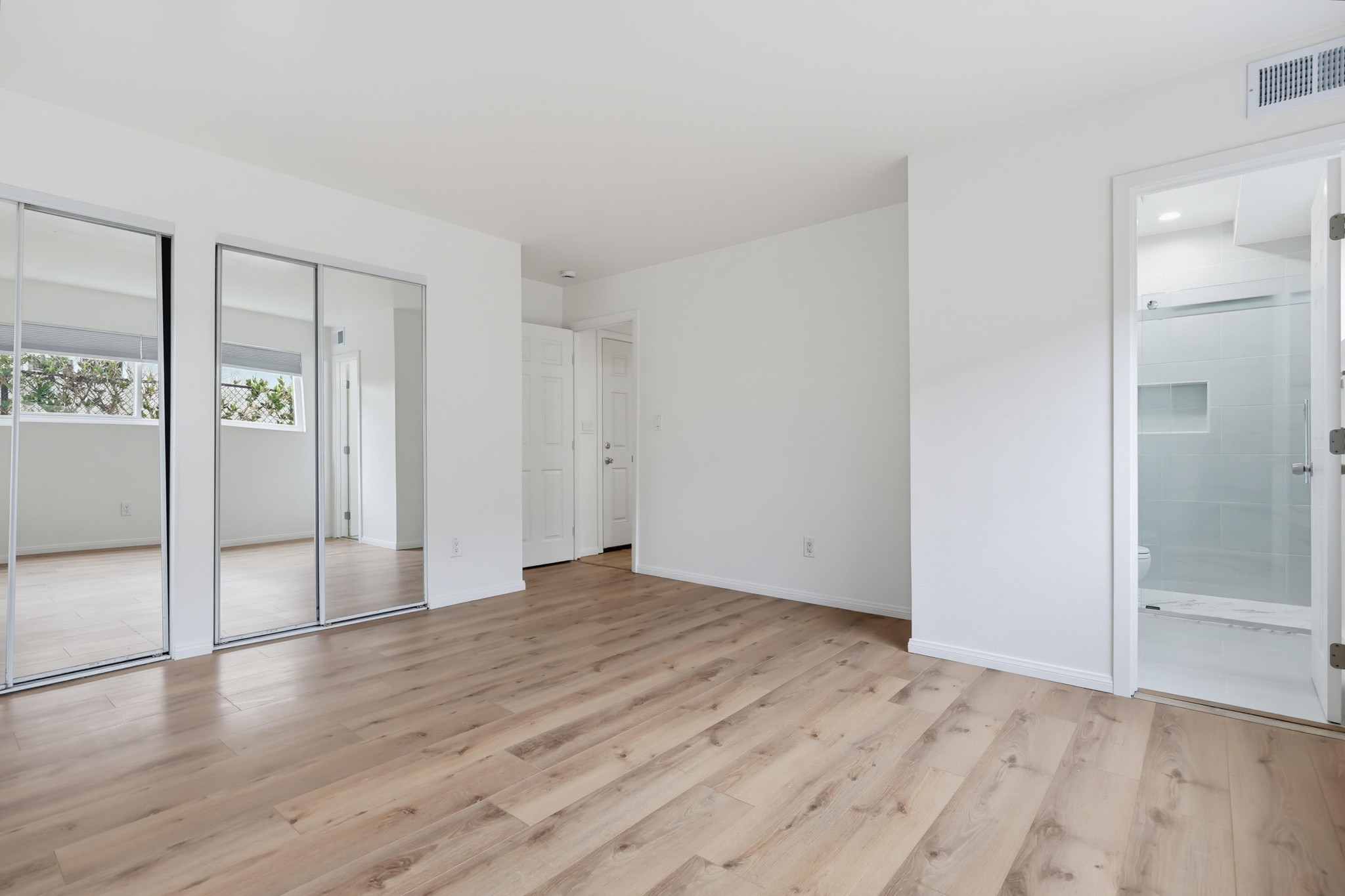 Virtual tour photo 35 of 45 for 1414 Grand Ave