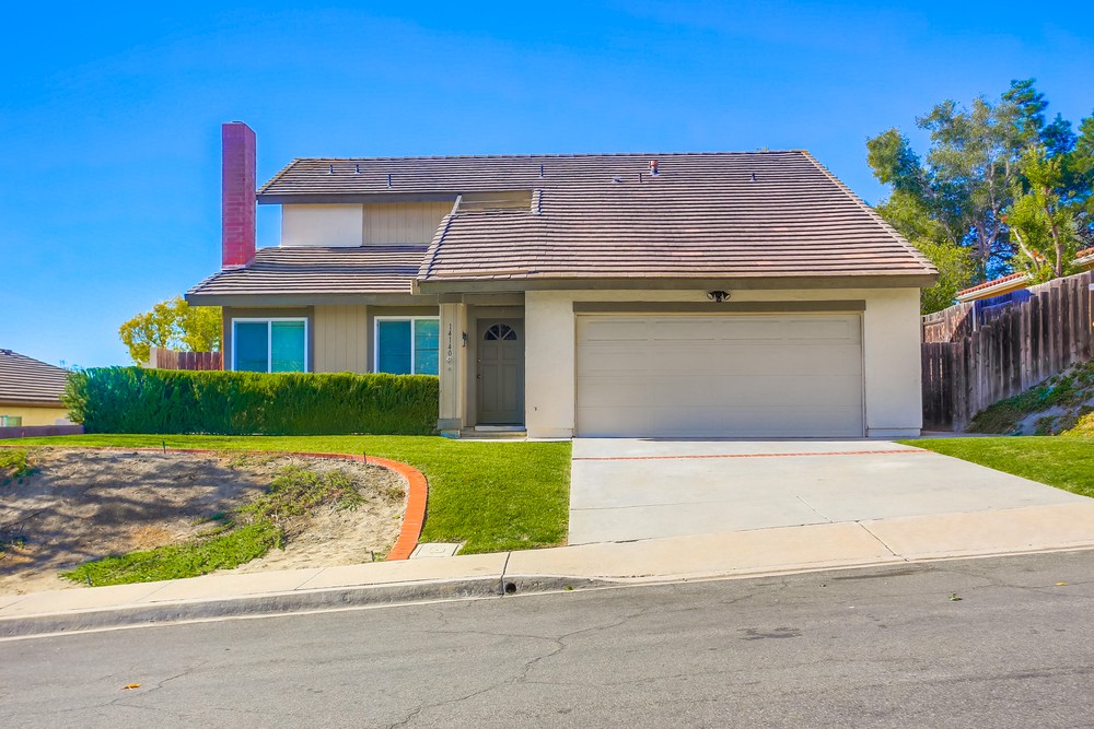Virtual tour photo 1 of 59 for 14140 Barrymore St