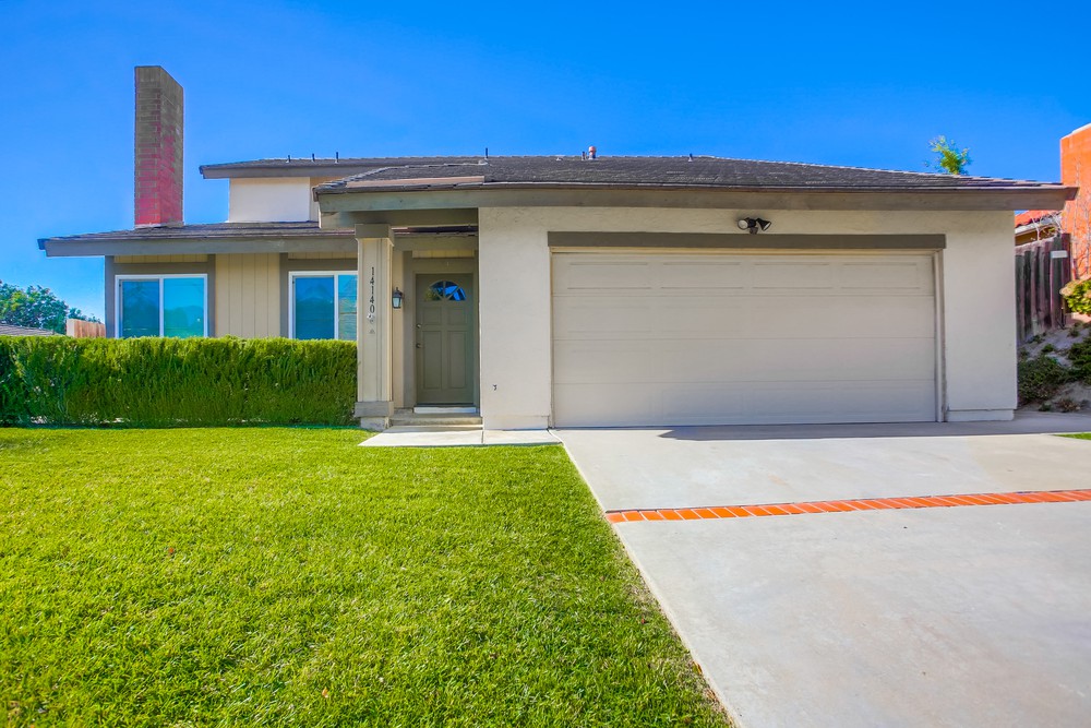 Virtual tour photo 6 of 59 for 14140 Barrymore St