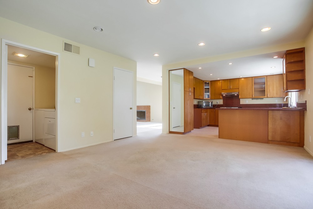 Virtual tour photo 16 of 59 for 14140 Barrymore St