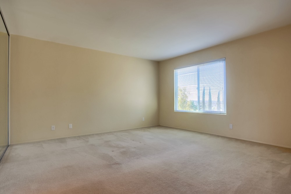 Virtual tour photo 30 of 59 for 14140 Barrymore St
