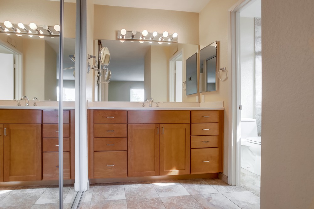 Virtual tour photo 34 of 59 for 14140 Barrymore St