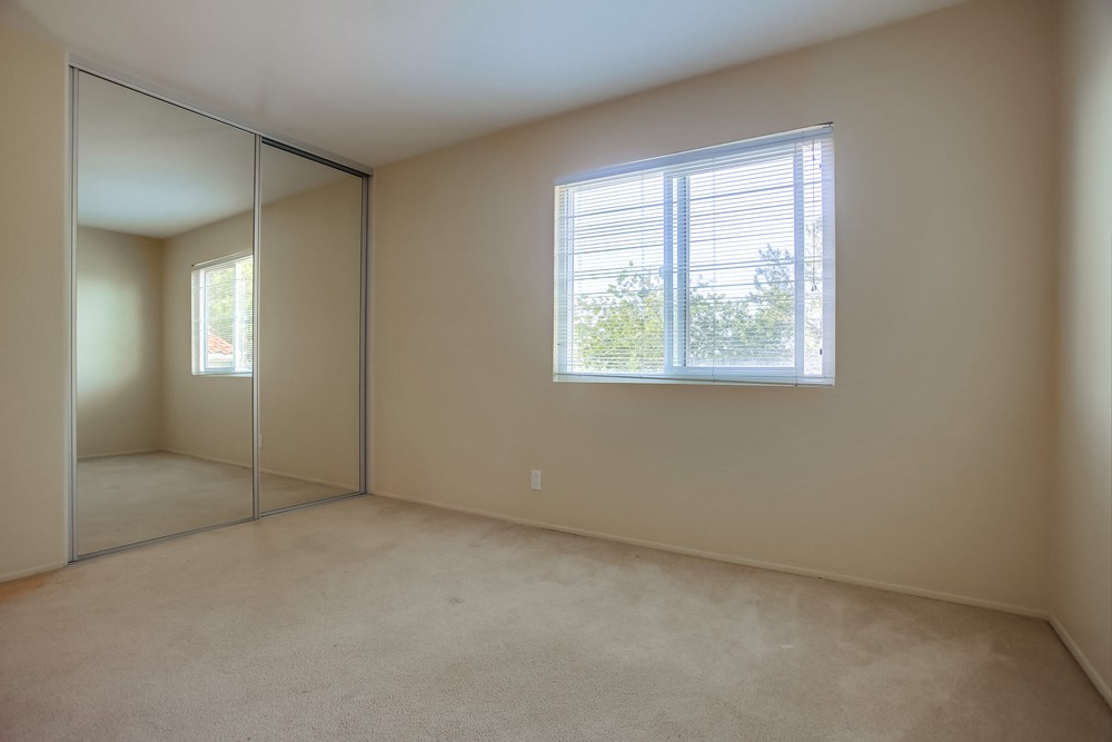 Virtual tour photo 38 of 59 for 14140 Barrymore St