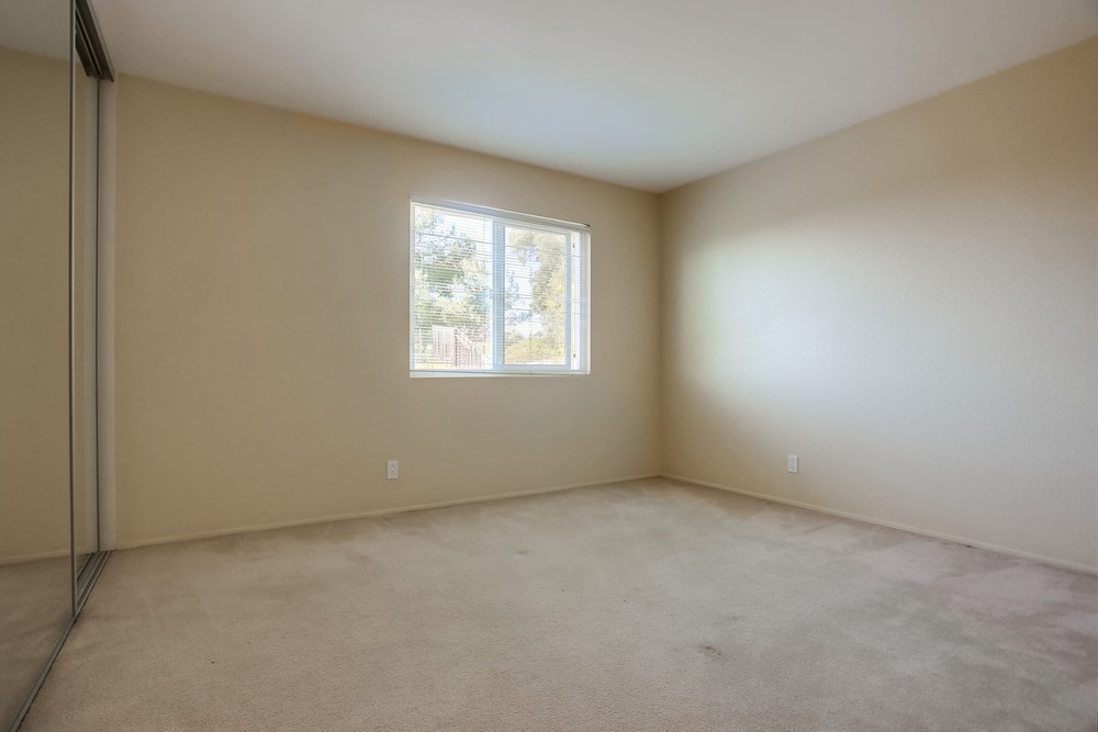 Virtual tour photo 39 of 59 for 14140 Barrymore St