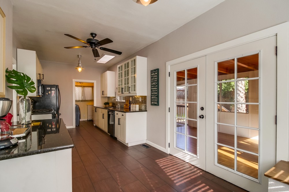 Virtual tour photo 16 of 39 for 1415 Grove St