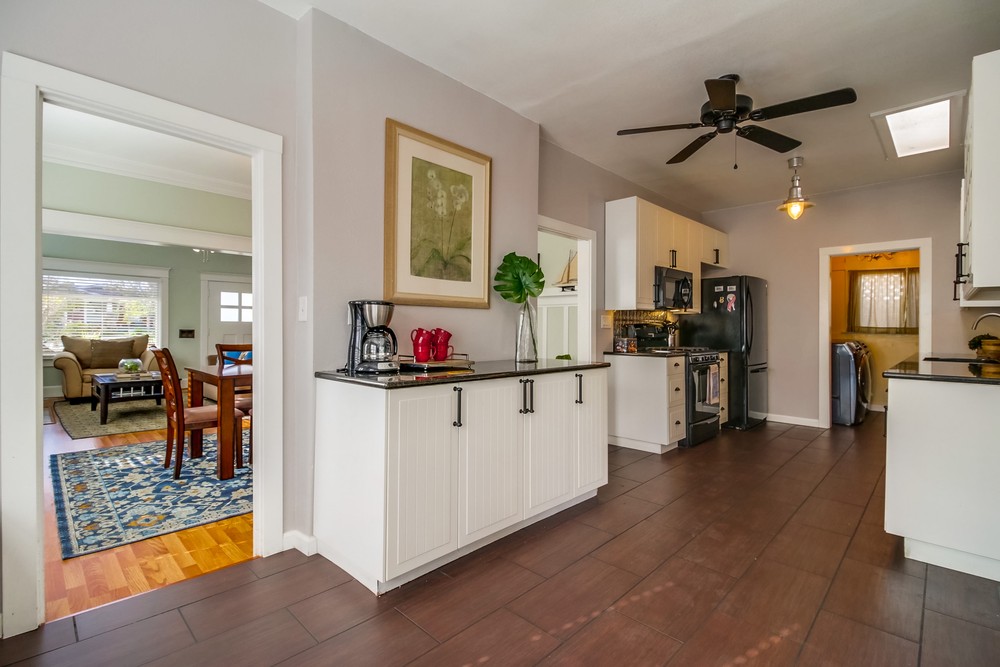Virtual tour photo 17 of 39 for 1415 Grove St