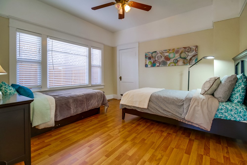Virtual tour photo 29 of 39 for 1415 Grove St
