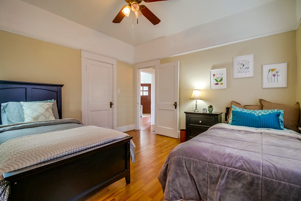 Virtual tour photo 30 of 39 for 1415 Grove St