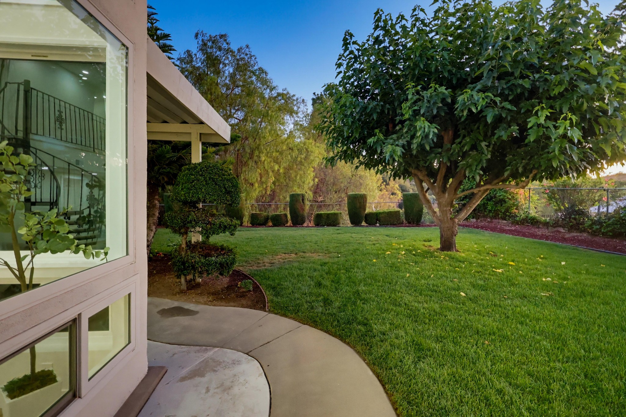 Virtual tour photo 8 of 93 for 1416 Cll Pajaros