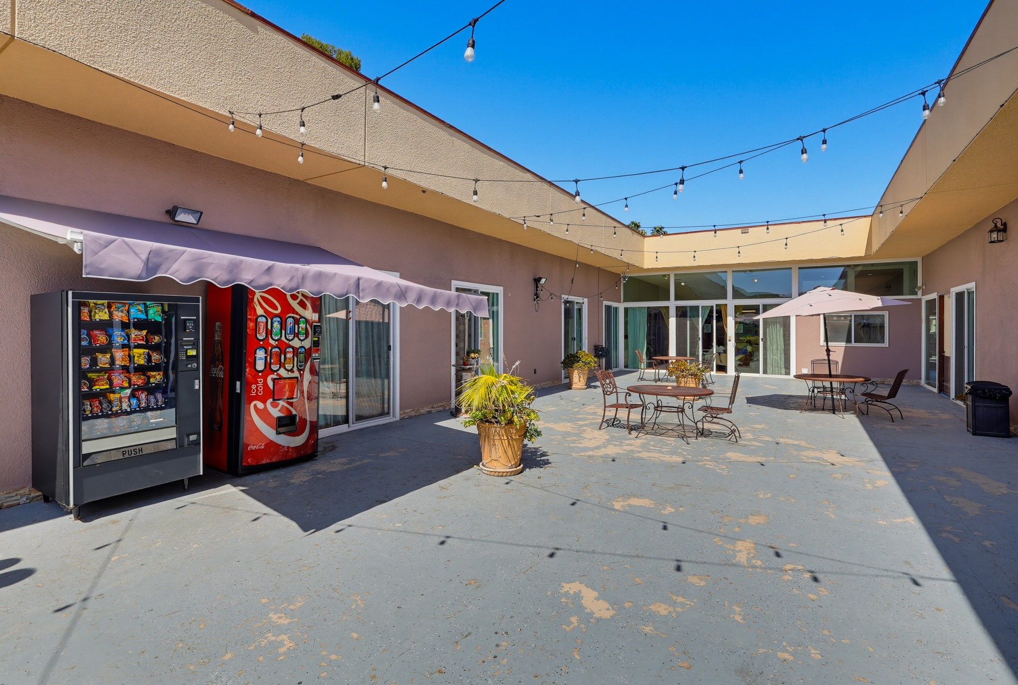 Virtual tour photo 5 of 75 for 1416 W 6th St