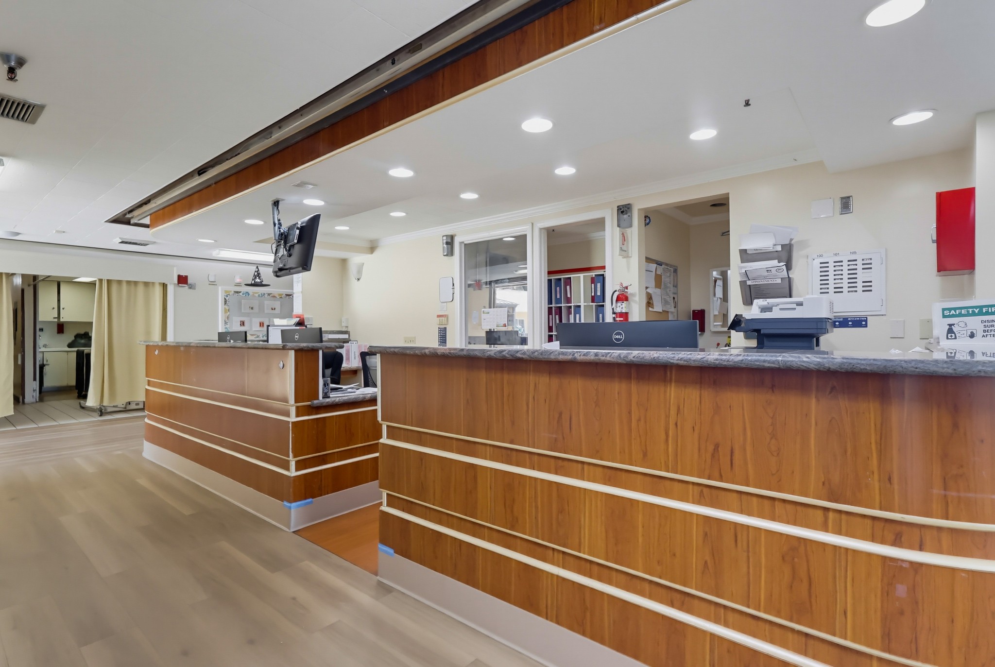 Virtual tour photo 10 of 75 for 1416 W 6th St