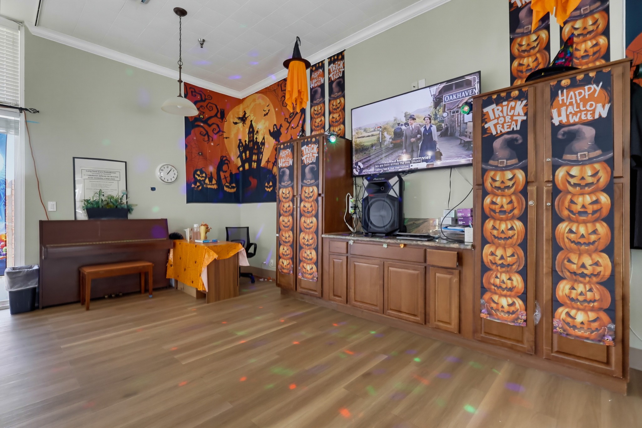 Virtual tour photo 39 of 75 for 1416 W 6th St