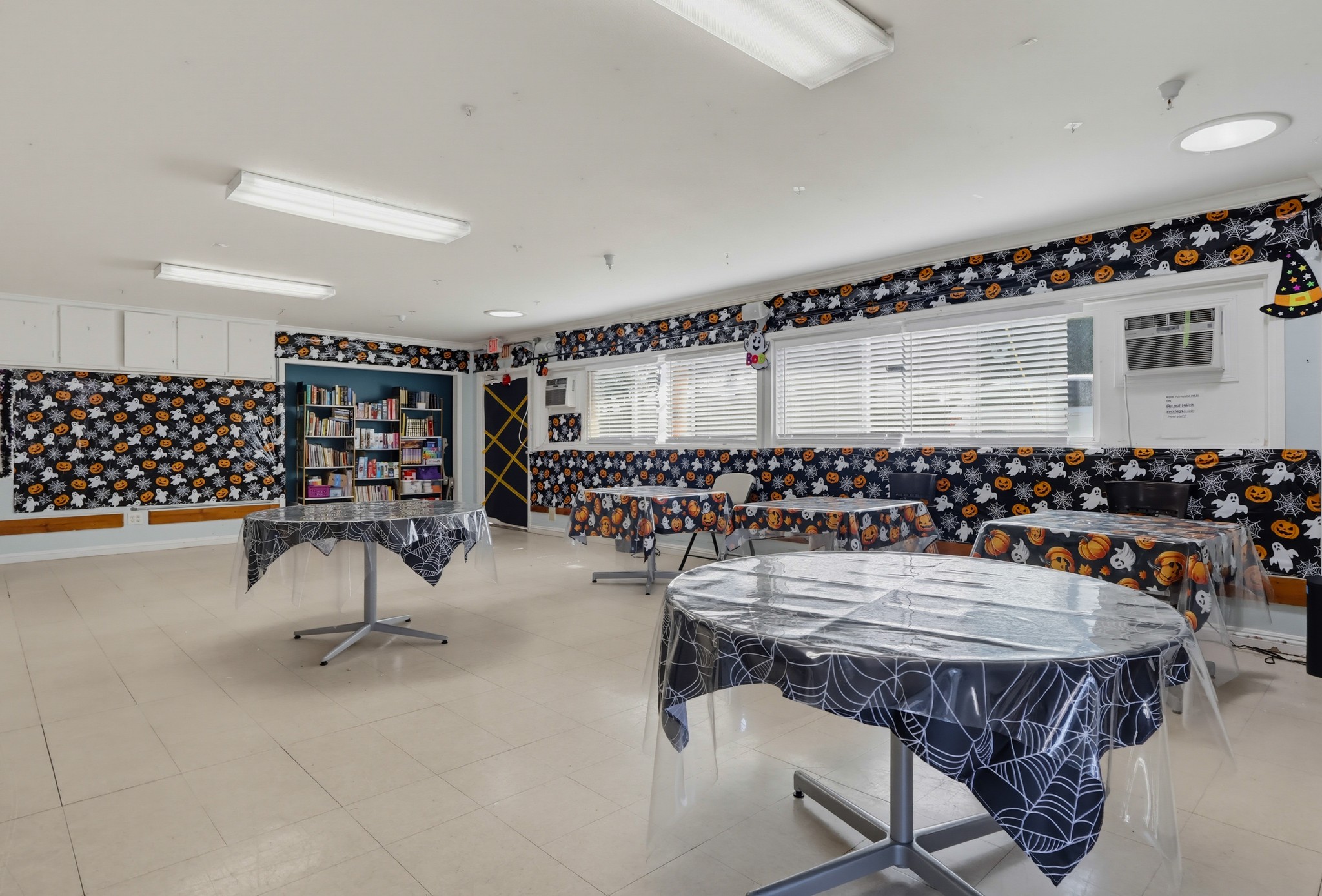 Virtual tour photo 40 of 75 for 1416 W 6th St