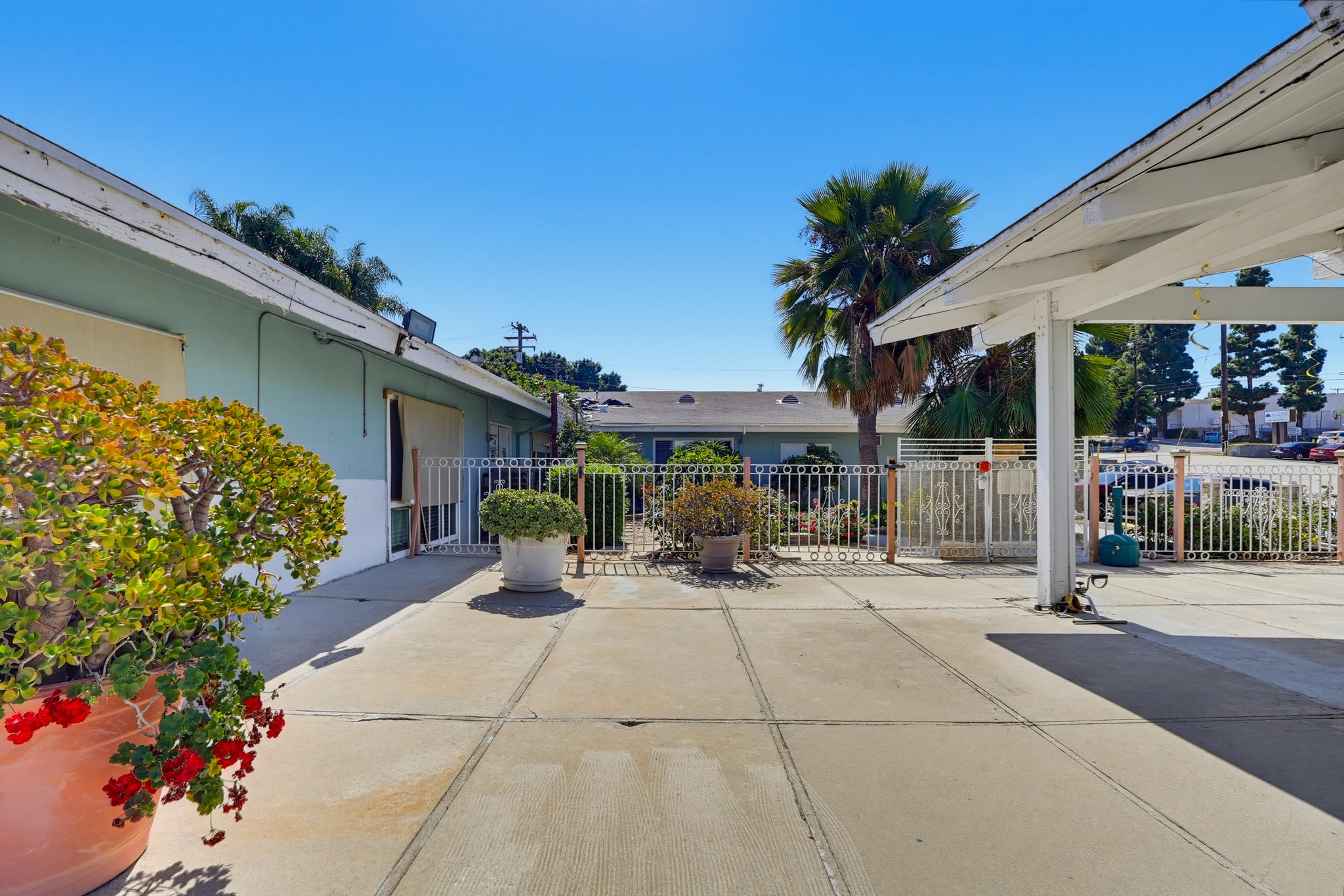 Virtual tour photo 45 of 75 for 1416 W 6th St