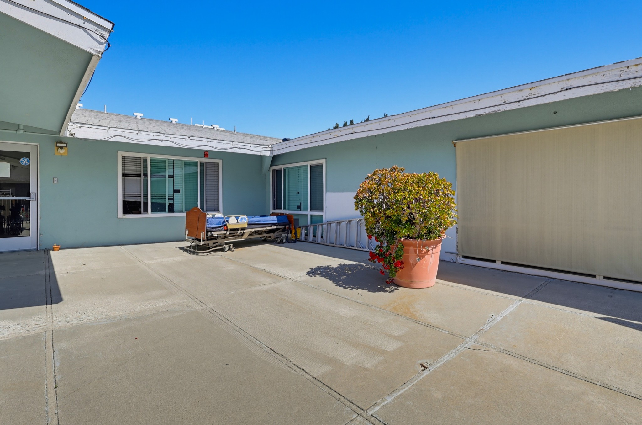 Virtual tour photo 46 of 75 for 1416 W 6th St