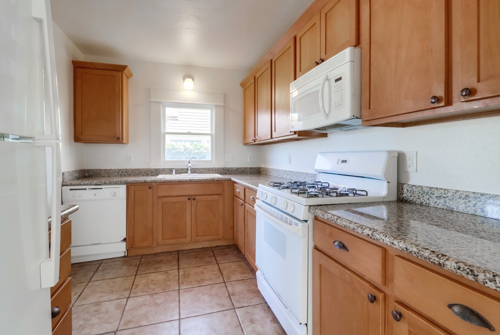 Virtual tour photo 14 of 46 for 1420 Dale St