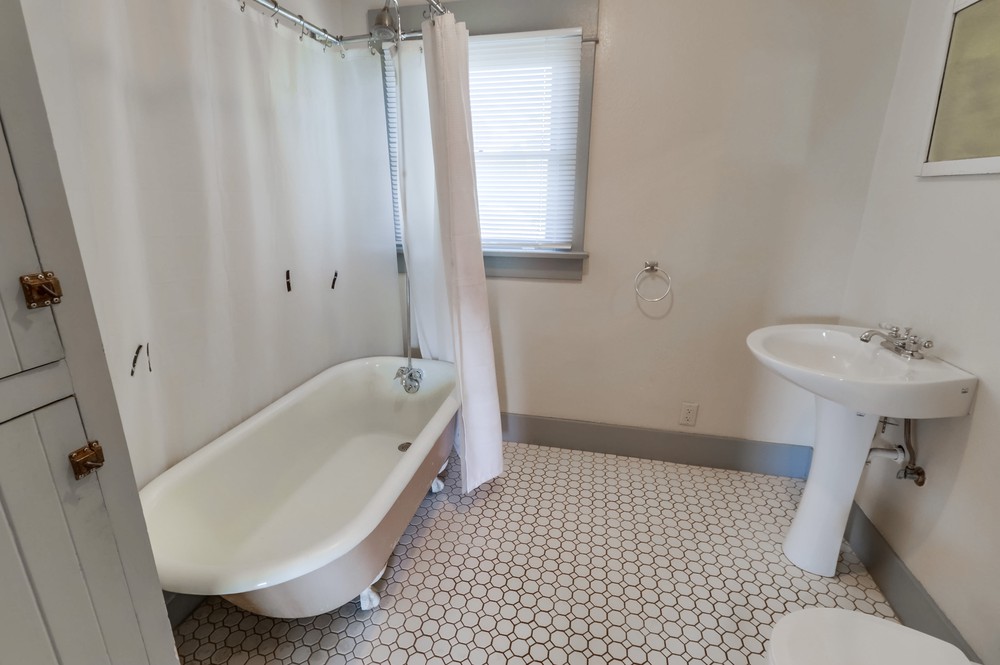 Virtual tour photo 31 of 46 for 1420 Dale St