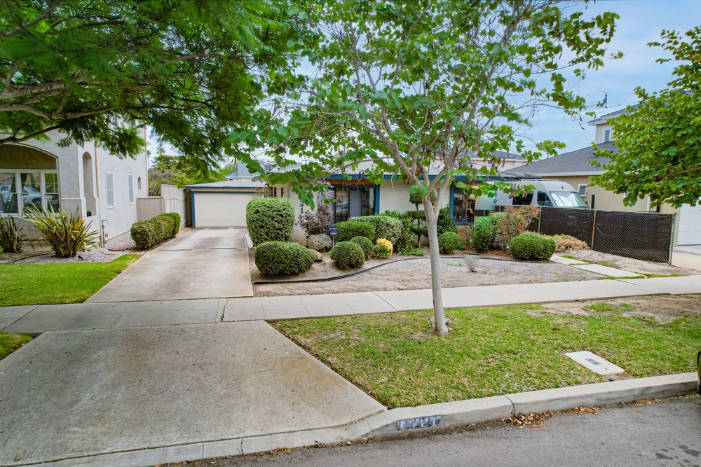 Virtual tour photo 1 of 38 for 1421 Law St