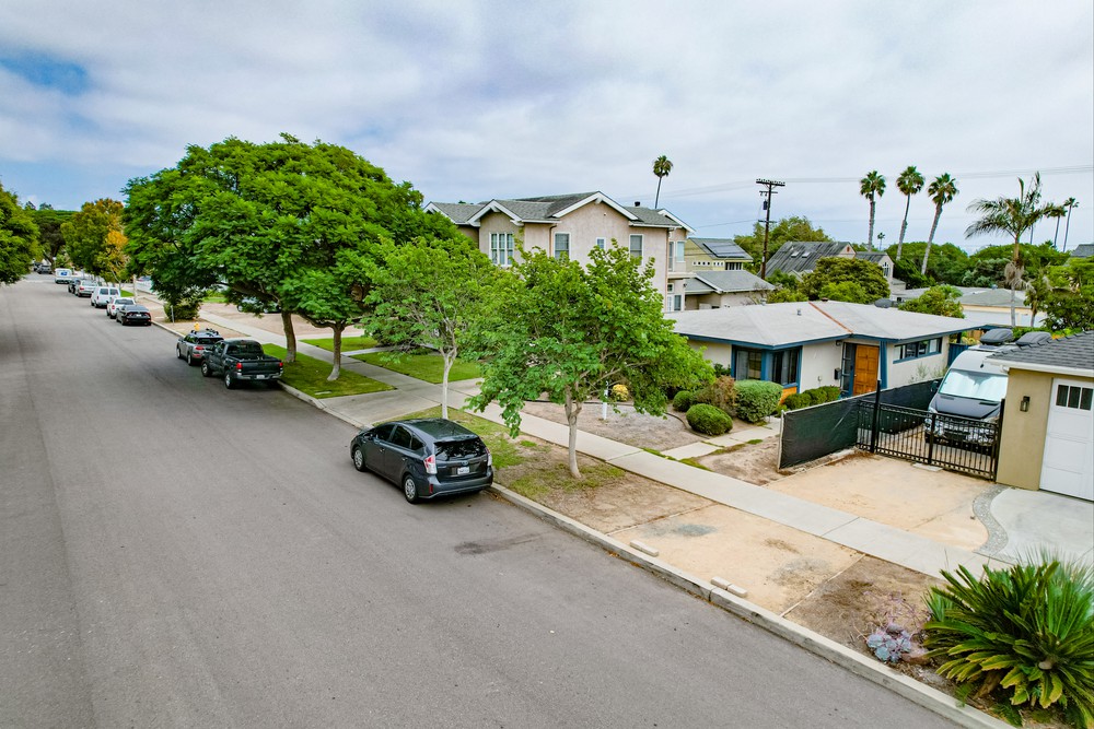 Virtual tour photo 14 of 38 for 1421 Law St