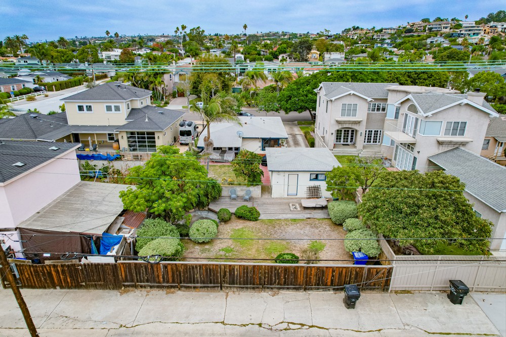 Virtual tour photo 16 of 38 for 1421 Law St