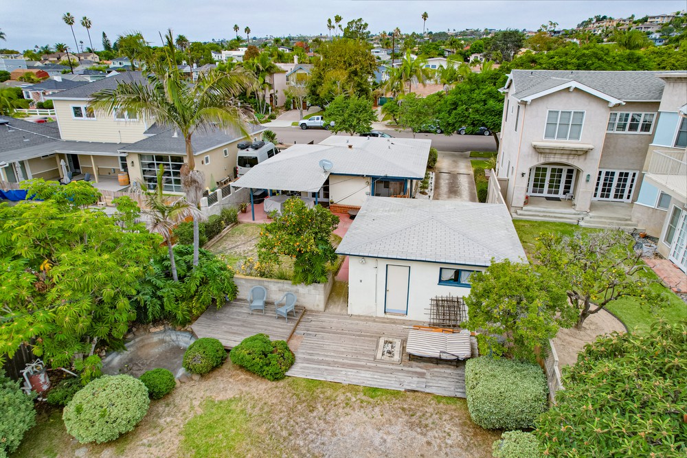 Virtual tour photo 18 of 38 for 1421 Law St
