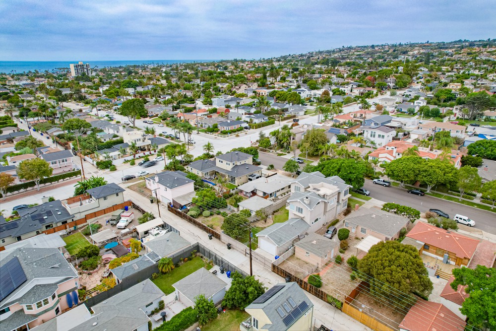 Virtual tour photo 33 of 38 for 1421 Law St