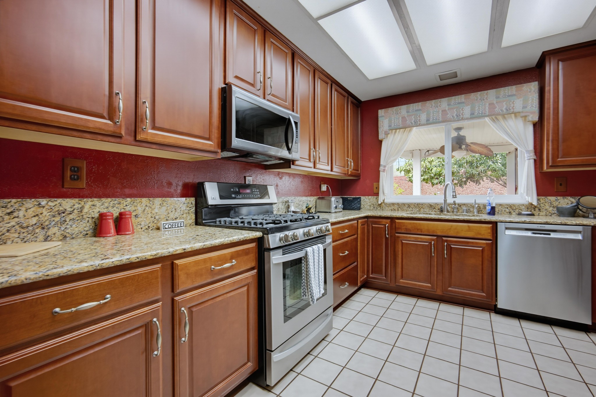 Virtual tour photo 20 of 54 for 1423 Purdue St