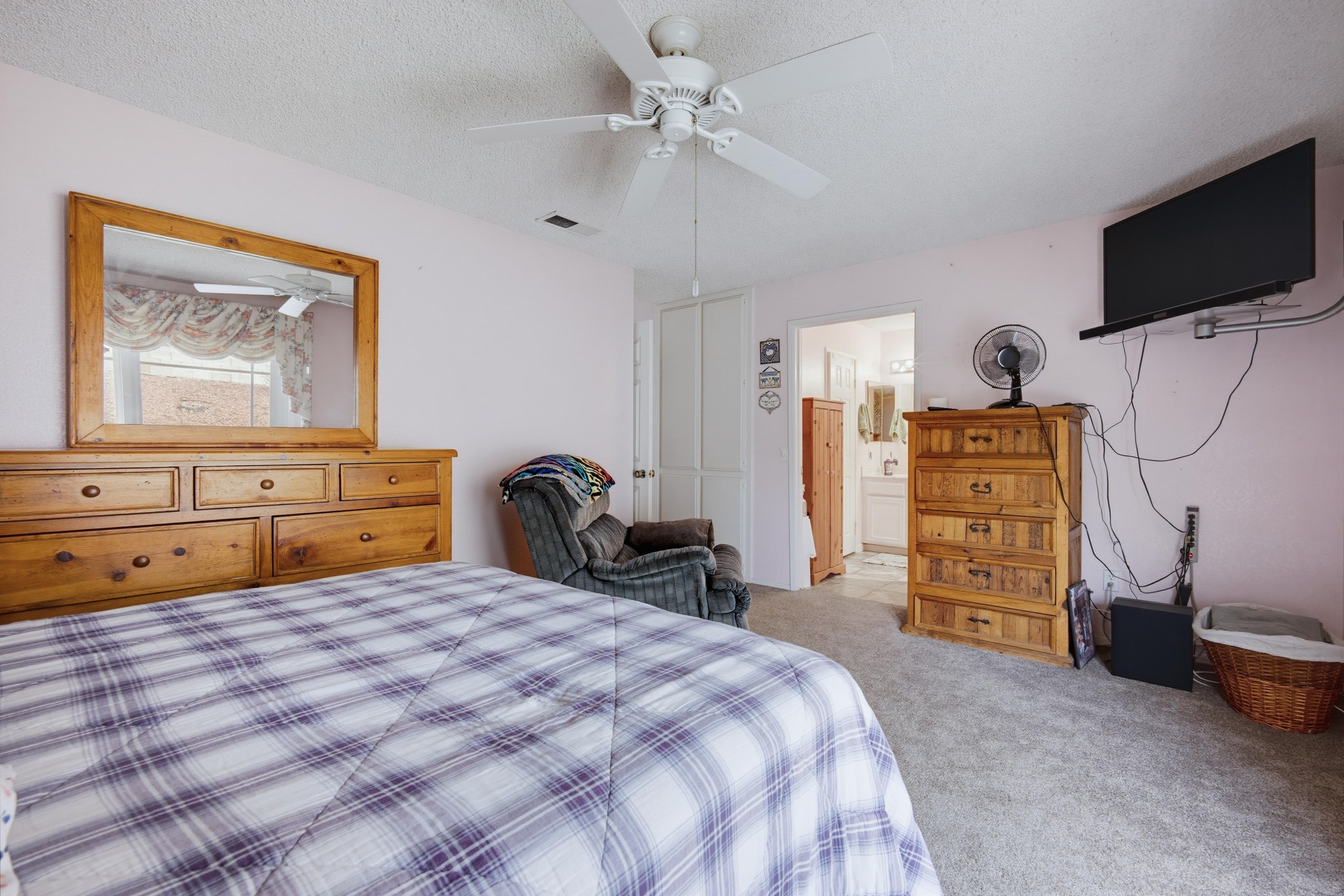 Virtual tour photo 38 of 54 for 1423 Purdue St