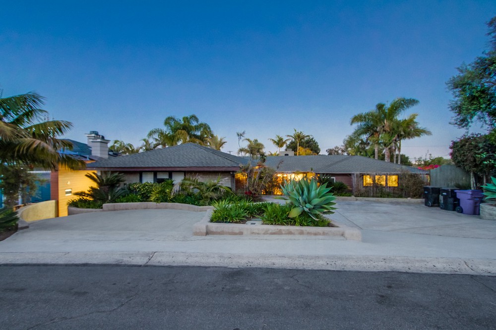 Virtual tour photo 1 of 145 for 1423 Savoy Cir